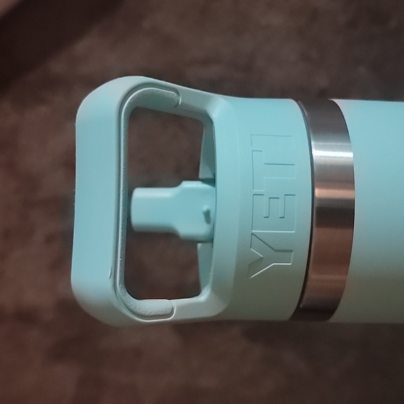 YETI STAINLESS STEEL BOTTLE - Picture 3 of 8